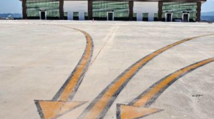 Ak Parti Kadın Kolları, Havalimanını Gezdi