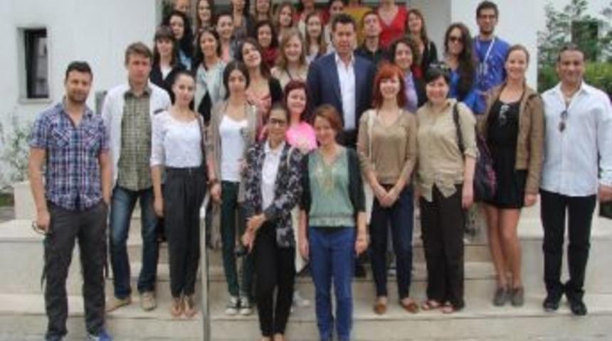 Bodrum Dans Festivali G&ouml;n&uuml;ll&uuml;leri Başkanı Ziyaret Etti