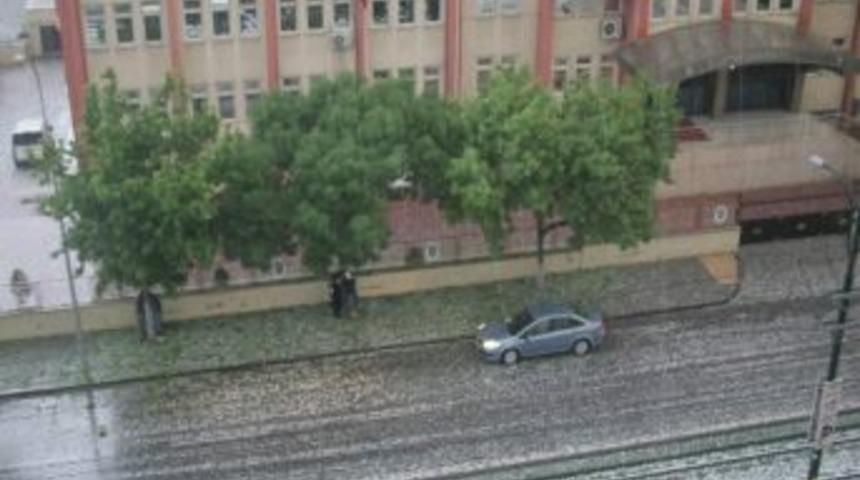 Gaziantep&rsquo;te Ceviz B&uuml;y&uuml;kl&uuml;ğ&uuml;nde Dolu Yağışı