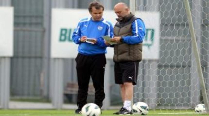 Bursaspor Teknik Direkt&ouml;r&uuml; Hikmet Karaman: