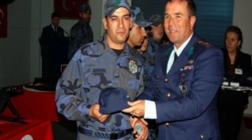 Engelli Gen&ccedil;ler Askerlik Yemini Ederek Tezkere Aldılar