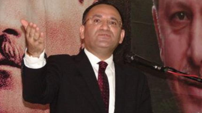 Başbakan Yardımcısı Bozdağ: MHP&rsquo;nin Erkekliği Meclis'in Kapısında Bitti