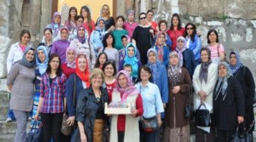 G&ouml;lmarmaralı Kadınlar Manisa&rsquo;yı Gezdi