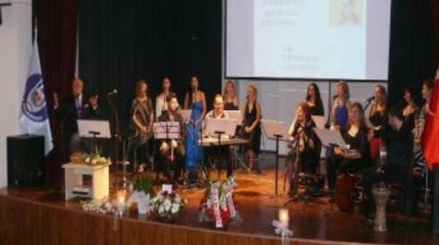 Emekli Trt Sanat&ccedil;ısı Selim &Ouml;ztaş Urla'da Konser Verdi