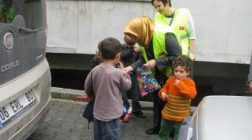 Suriyeli M&uuml;lteciler İ&ccedil;in Seferber Oldular