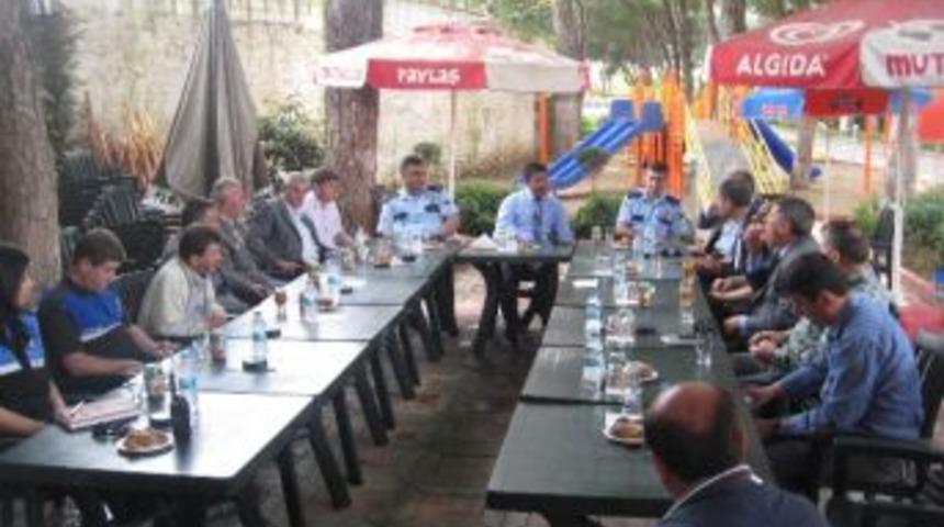 &Ouml;demiş Emniyeti, Huzur Toplantısını Engelsiz Kahve&rsquo;de Yaptı