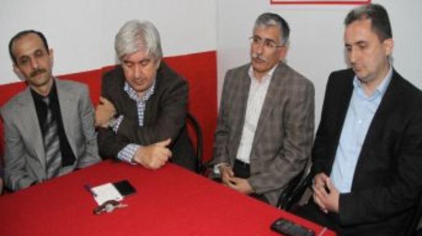 Ak Parti Heyetinden Balıkesirliler Derneği'ne Ziyaret