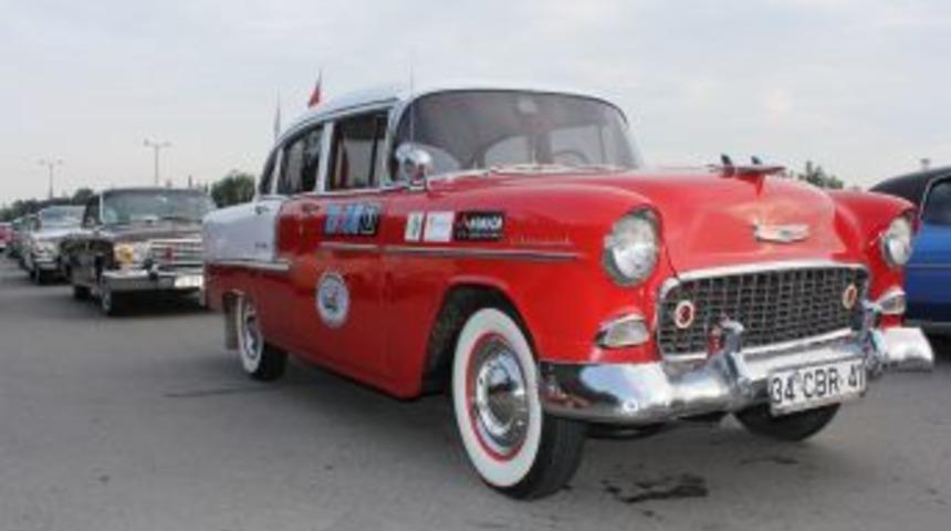 Klasik Otomobiller, Resmi Kimlik I&ccedil;in Ankara Yolunda