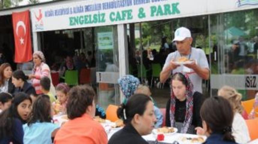 Aliağa’da Engelliler Şimdi Daha Mutlu