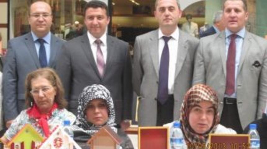 Ruh Sağlığı Merkezi Hastalarının El Sanatları Sergisi