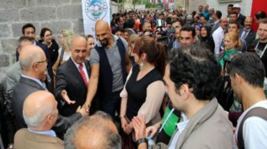 Ünlü Yönetmen Yücel Çakmaklı'nın Adı Talas'ta Yaşayacak