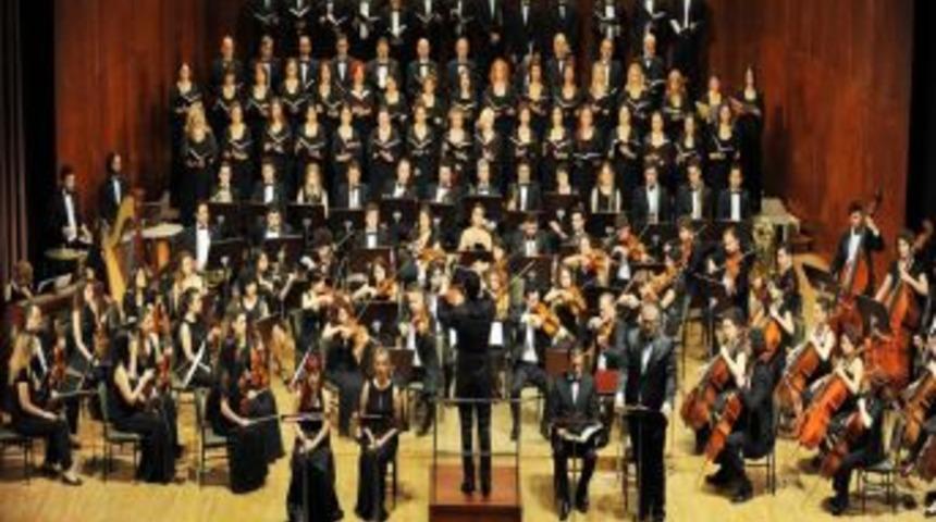 Yunus Emre Oratoryosu G&ouml;n&uuml;l Zenginliği Notalara D&ouml;kt&uuml;