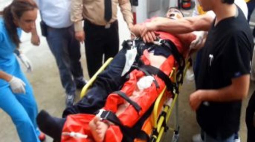 Otomobil Ile Tanker &Ccedil;arpıştı: 1 Yaralı