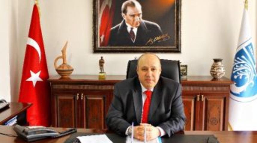 Başkan Timur Anneler G&uuml;n&uuml;n&uuml; Kutladı