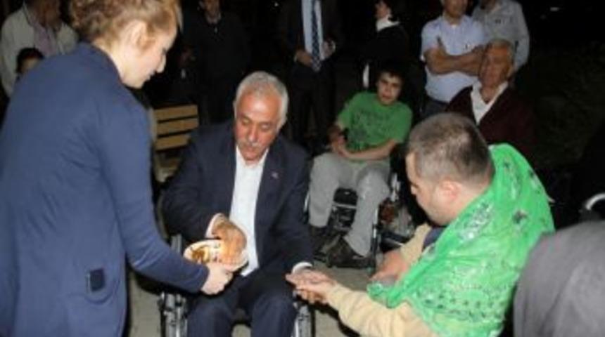 &Ccedil;ubuk'ta Engelli Asker Adaylarına Asker Kınası