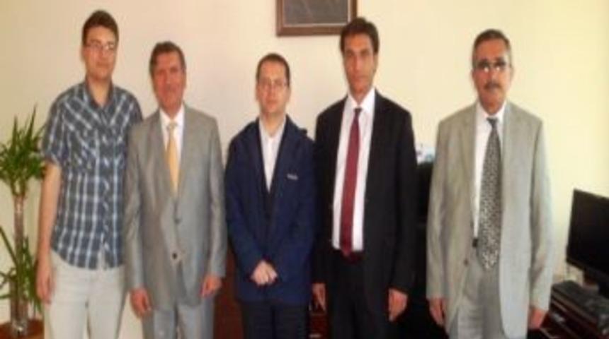 Kur&rsquo;an Evi Derneğinden &Uuml;niversiteye Ziyaret