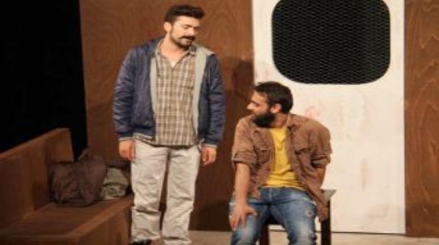 'Hi&ccedil; Kimsenin &Ouml;yk&uuml;s&uuml;' &Ccedil;&Uuml;'de Sergilendi