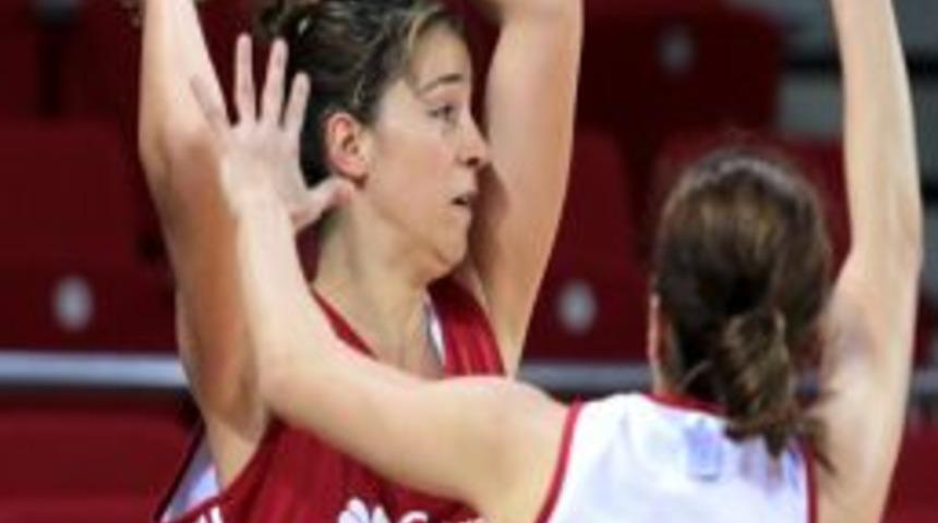 A Milli Kadın Basketbol Takımı Hazırlıklarını S&uuml;rd&uuml;r&uuml;yor