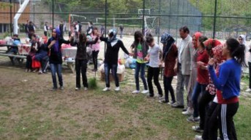 G&uuml;m&uuml;şhane&rsquo;de Hıdrellez Kutlandı