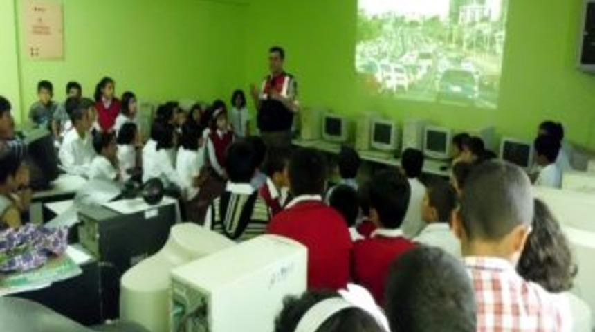 Besni&rsquo;de Jandarma'dan Trafik Haftası Etkinlikleri