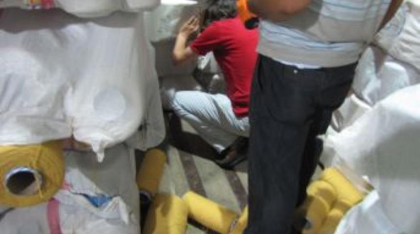 İplik Y&uuml;kl&uuml; Kamyonla Sigara Ka&ccedil;ak&ccedil;ılığı