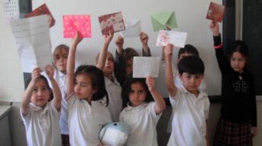 İlk Mektuplarını &Ouml;ğretmenlerine Yazdılar