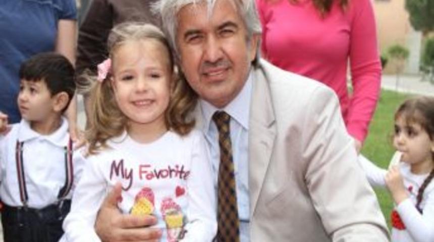 Akhisar Belediye Başkanı Hızlı, &Ccedil;ocuk Kul&uuml;b&uuml;n&uuml;n Anneleri İle Buluştu