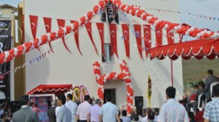 Hayırsever Işadamı Kız &Ouml;ğrenci Yurdu Yaptırdı