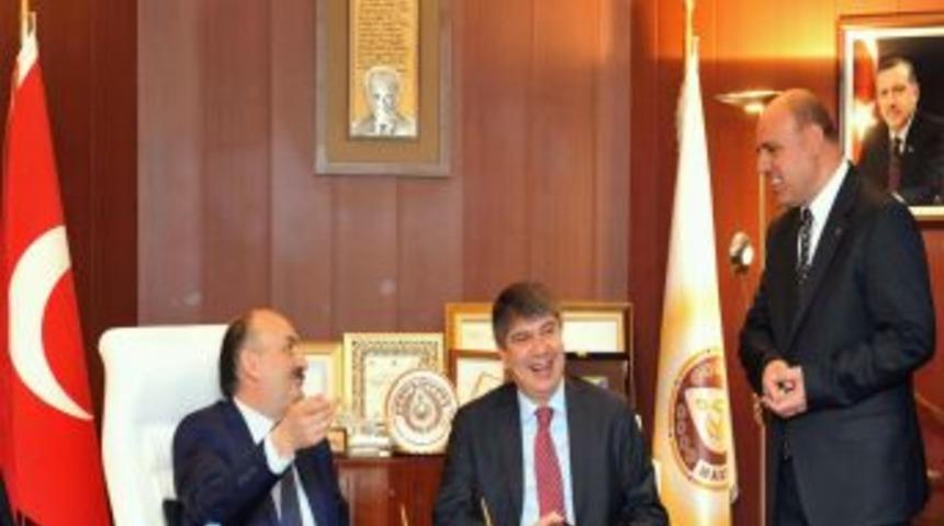 Bakan M&uuml;ezzinoğlu Mardin Belediyesi&rsquo;ni Ziyaret Etti