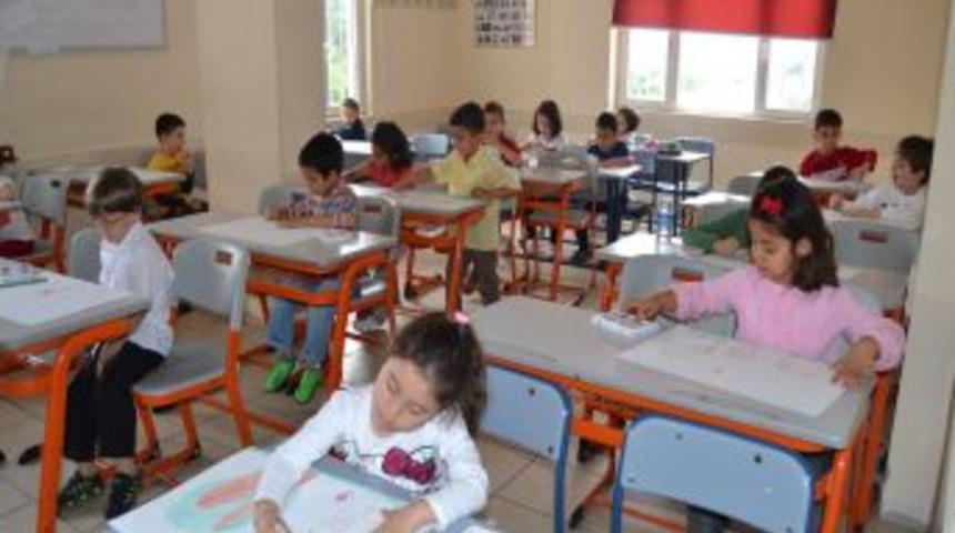 &Ouml;zel Toros Finike Koleji Boyama Şenliği D&uuml;zenledi