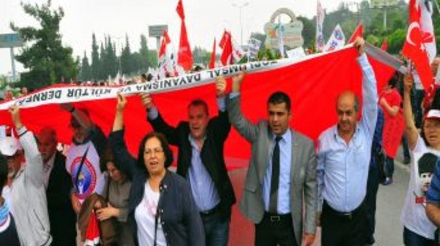 &Ouml;zg&uuml;rel: S&uuml;recin Başarıya Ulaşması I&ccedil;in Ayrım Yapmadan Dinliyoruz