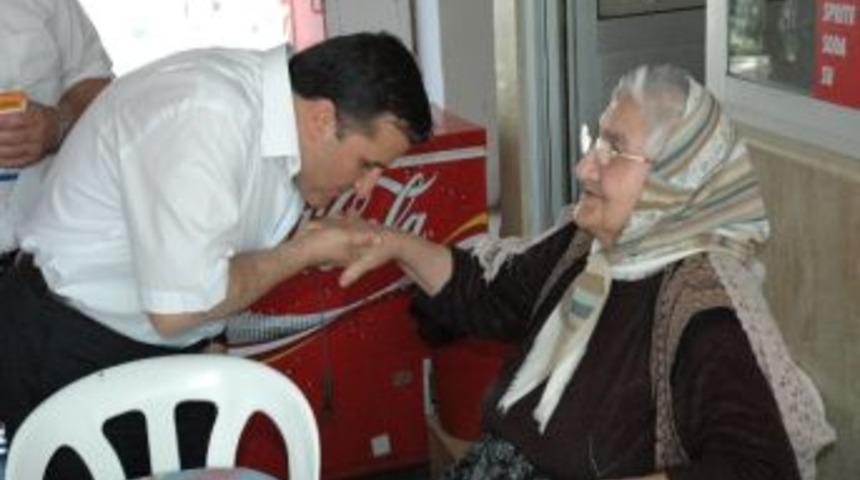 Ak Parti Muğla Milletvekili Y&uuml;ksel &Ouml;zden'in Anneler G&uuml;n&uuml; Mesajı