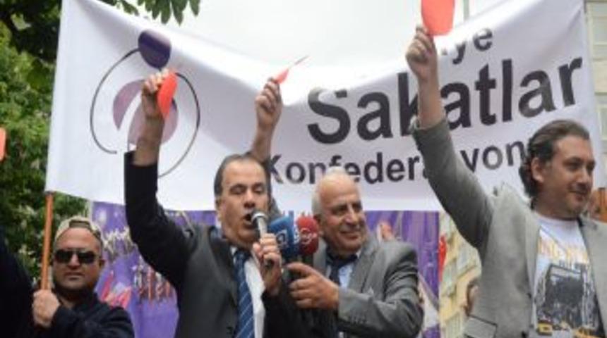 Engelliler &lsquo;Engelli Haftası&rsquo;na Olaylı Başladı