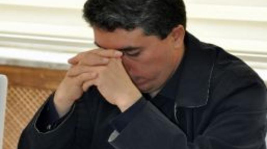 Vali Cengiz Ağlamamak İ&ccedil;in Kendini Zor Tuttu