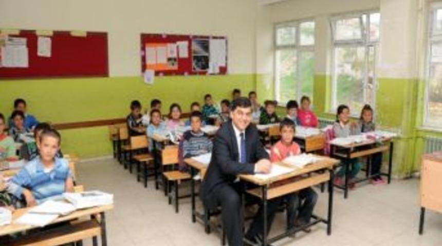 Başkan Fadıloğlu Atabek İlk&ouml;ğretim Okulunu Ziyaret Etti