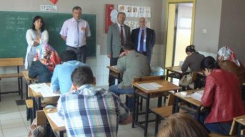 Boz&uuml;y&uuml;k'te A&ccedil;ık Lise Sınavları