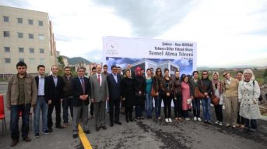 Boydak Ailesi Melikşah&rsquo;a Yabancı Diller Y&uuml;ksekokulu Binası Yaptırıyor