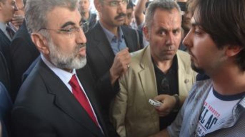 Bakan Yıldız'a 'Size Oy Vermeyeceğim' Diyen Gen&ccedil;, &Ccedil;&ouml;z&uuml;m S&uuml;recine Tepki G&ouml;sterdi