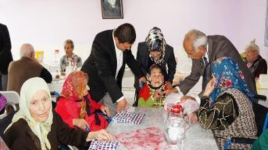 Azdavay Gönül Elçileri, Huzurevini Ziyaret Etti