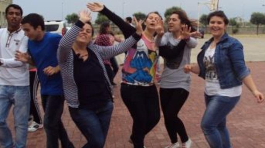 Burhaniye&rsquo;de Ticaret Meslek&rsquo; De Hıdrellez Coşkusu