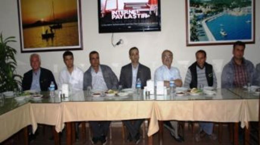 Hyp&rsquo;liler Ayvalık&rsquo;ta D&uuml;zenlenen Yemekte Buluştu