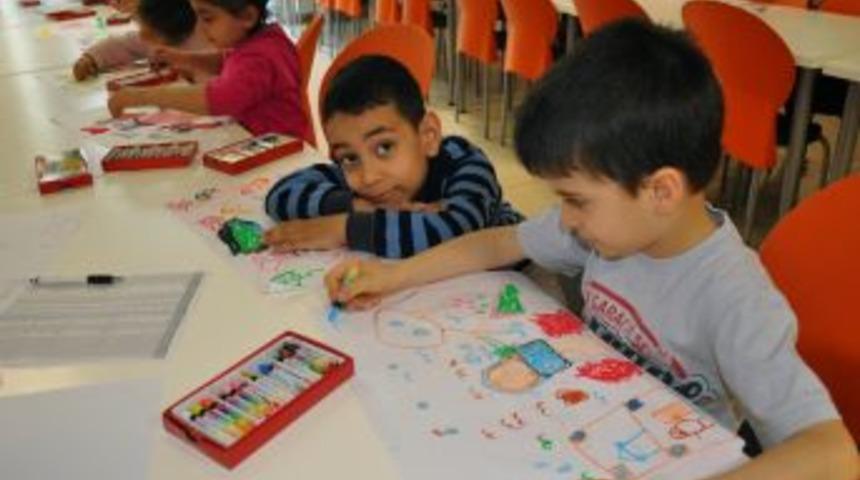 Minik &Ouml;ğrenciler Resim Yarışmasına Katıldı