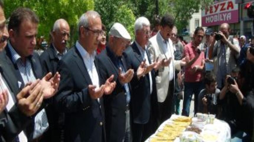 Karamanlılar, Yunus Emre Hoşgörü Sofrası'nda Buluştu