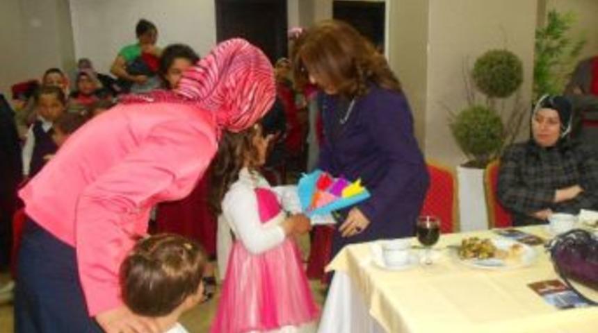 Tatvan Tadem Anneleri Unutmadı