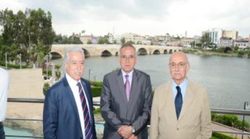 Tarihi Kentler Birliği Toplantısına Katılan Konuklar Şehir Turu Yaptı