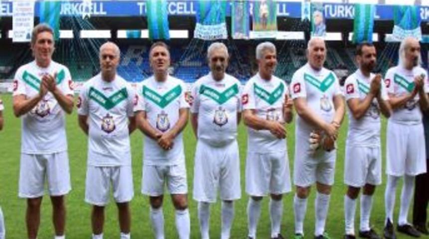 Servet Yardımcı Rize&rsquo;de Sahaya &Ccedil;ıktı