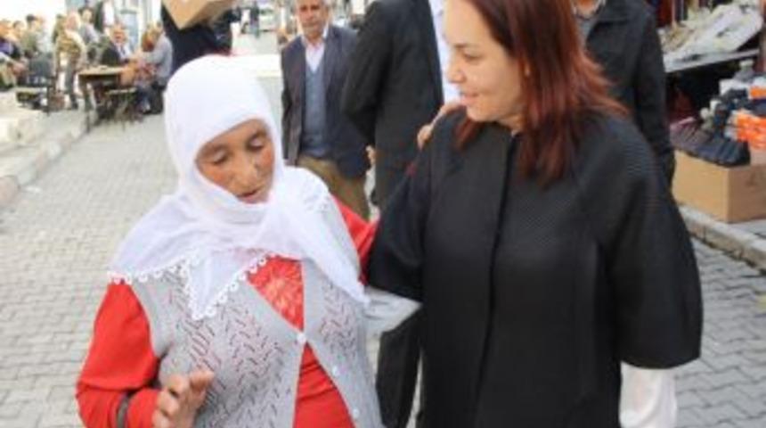 "Anneler D&uuml;nyada Hi&ccedil;bir Şeyle Kıyaslanmayacak Kutsal Kişilerdir"