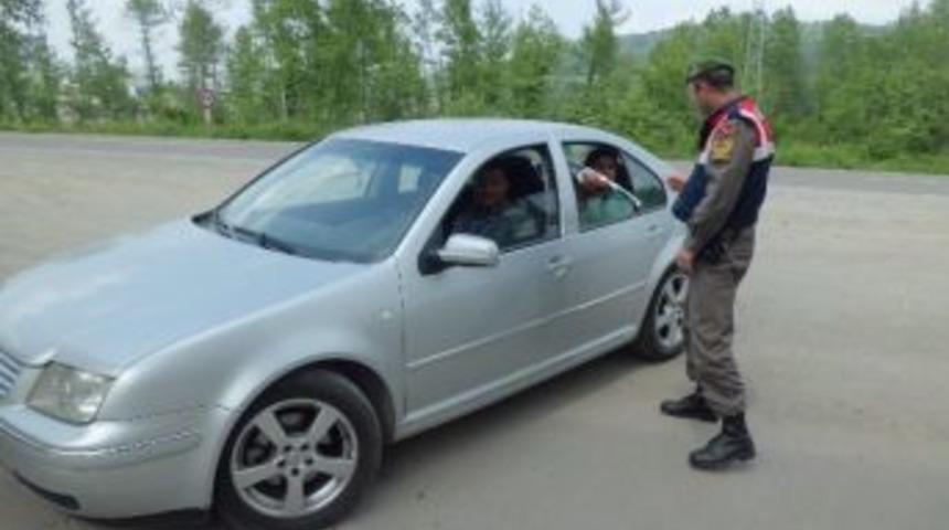 Devrek Jandarma Trafik Timlerinden Anneler Karanfil