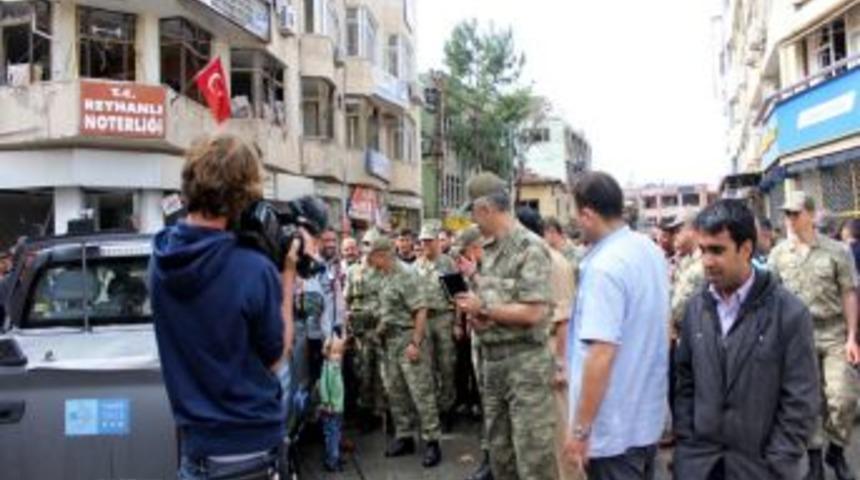 Komutanlar Reyhanlı'da Incelemelerde Bulundu