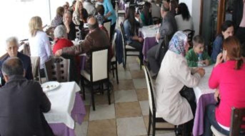 Erzincanlılar Derneği&rsquo;nden, Annelere Kahvaltı